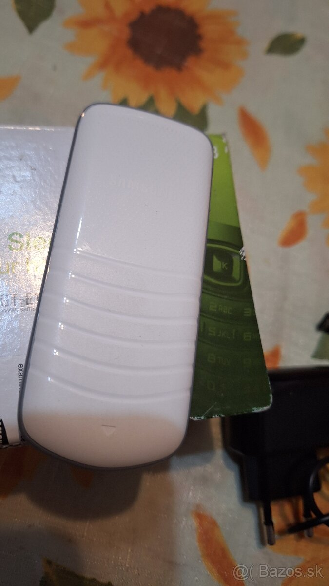 Samsung GT-E1080W top stav - 3