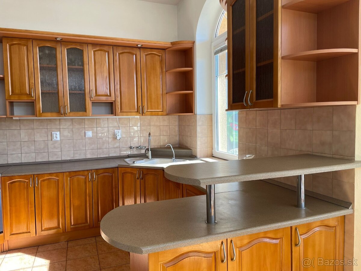 Kuchynská linka - 3