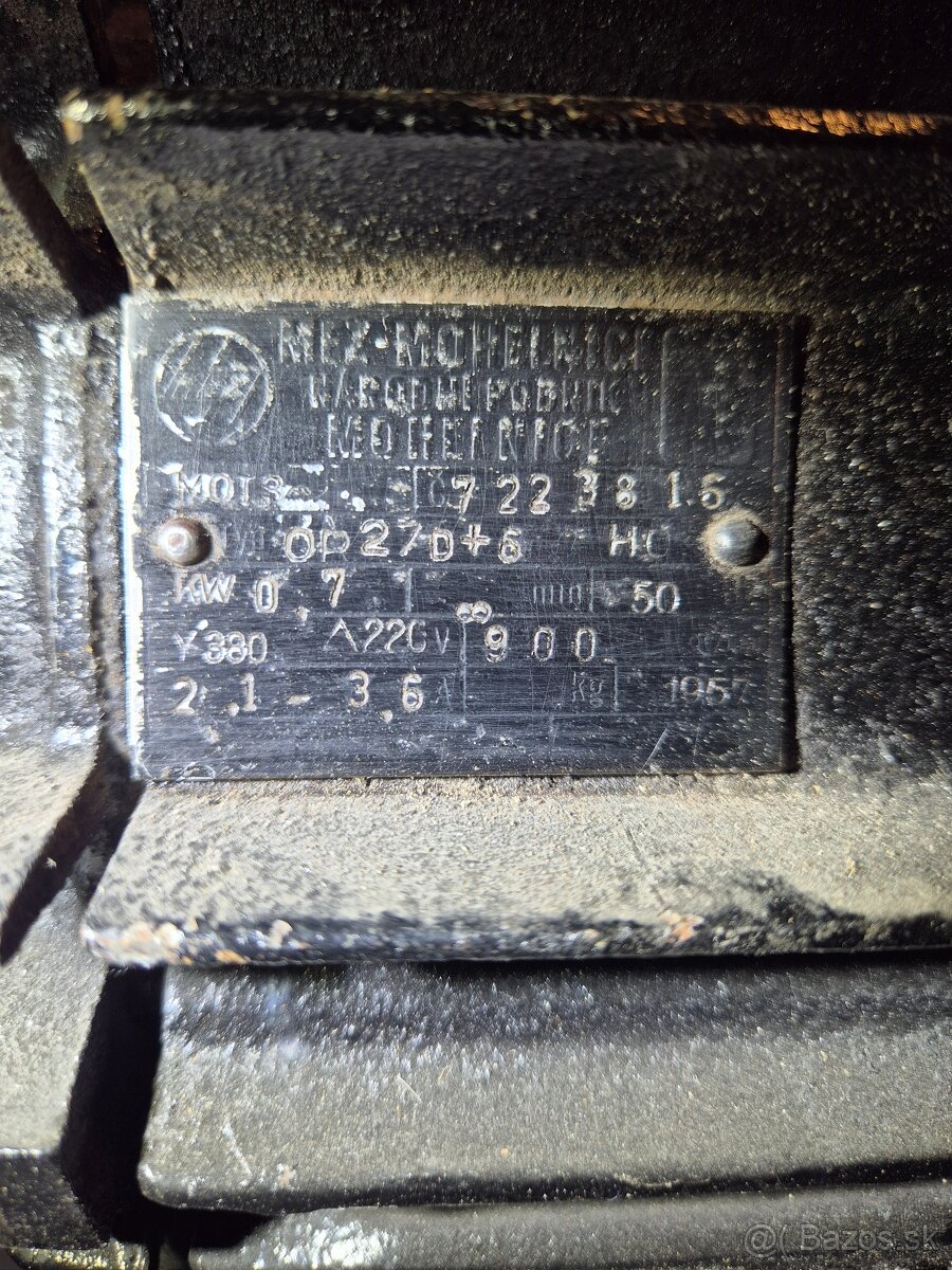 Motor 0,7 kw. 900 ot. - 3
