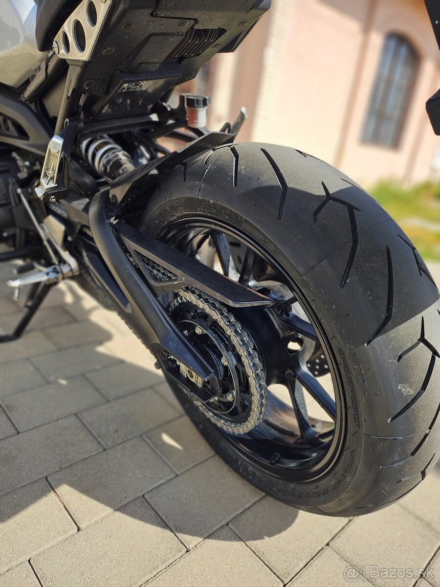 Yamaha xsr 900 - 3