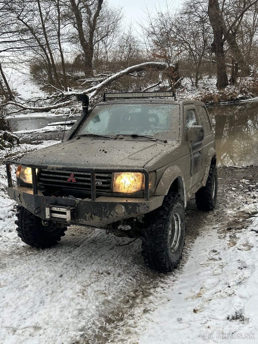Mitsubushi Pajero 2 - 3