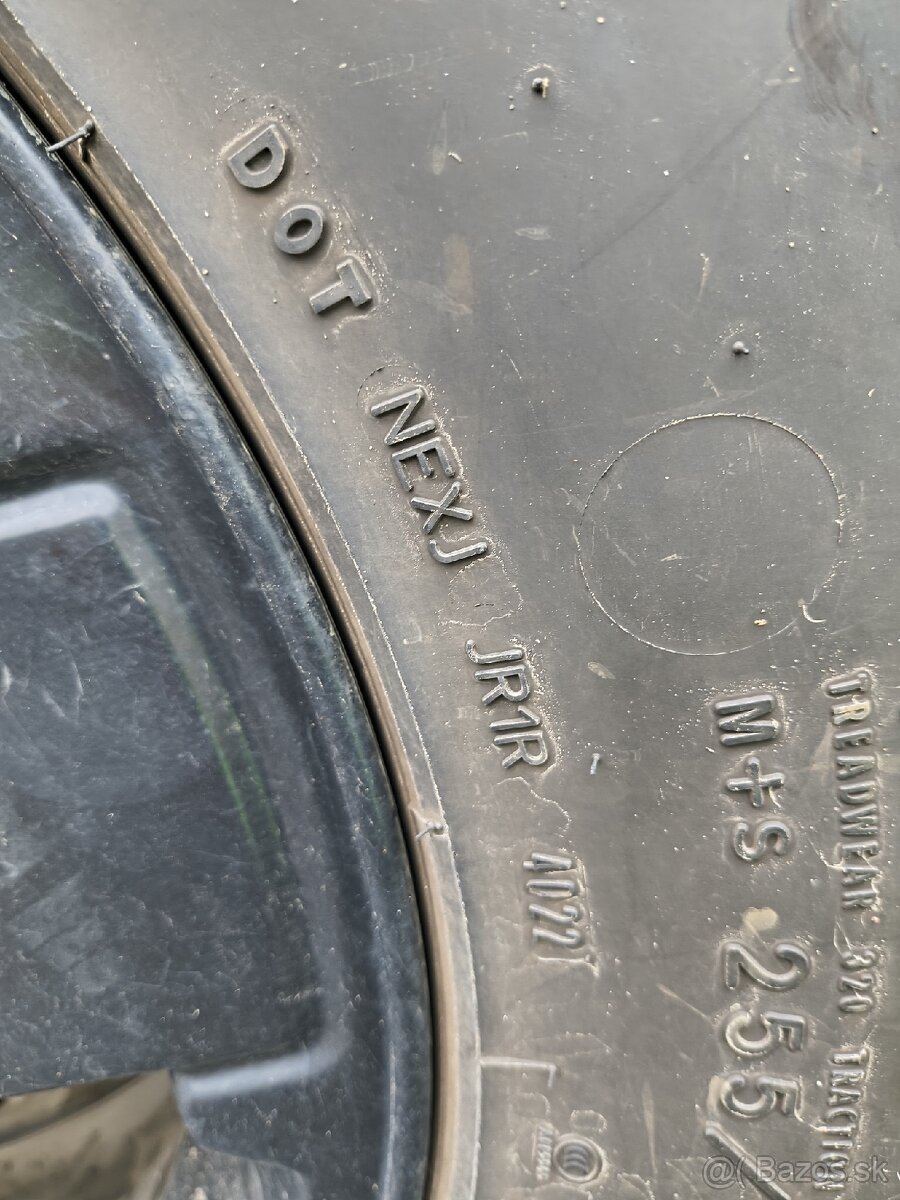 255/70r18 Goodyear Wrangler Duratrac