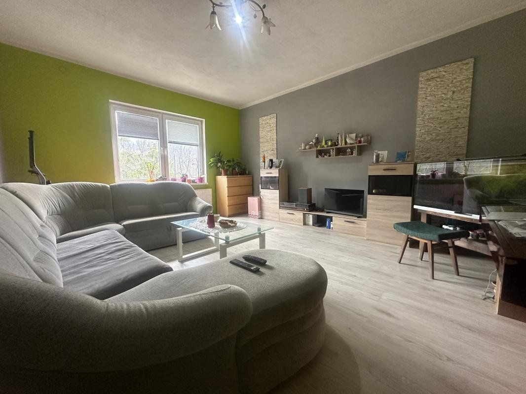 3 Izbový rodinný dom Brezno, polosamota, potôčik za domom, - 3