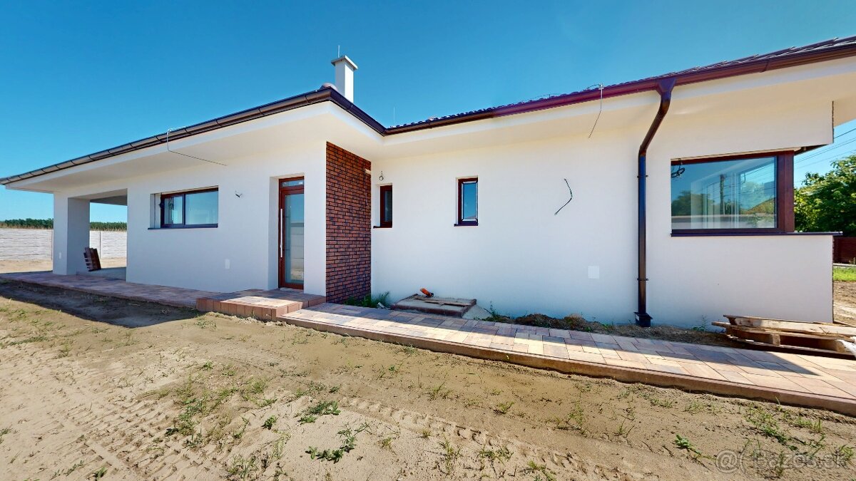 4 izbový rodinný dom tichej lokalite, parkovanie, oplotenie, - 3