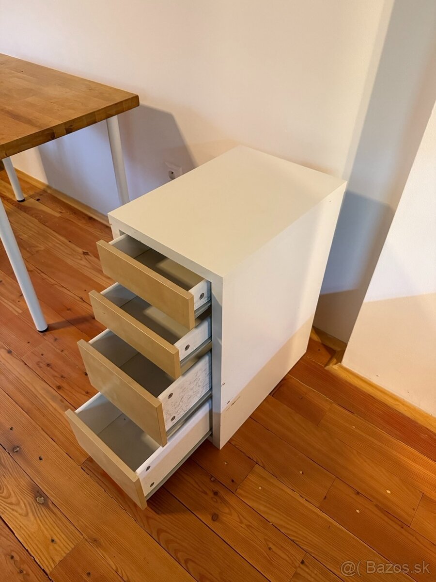 Šuflíky / zásuvkový diel - 3