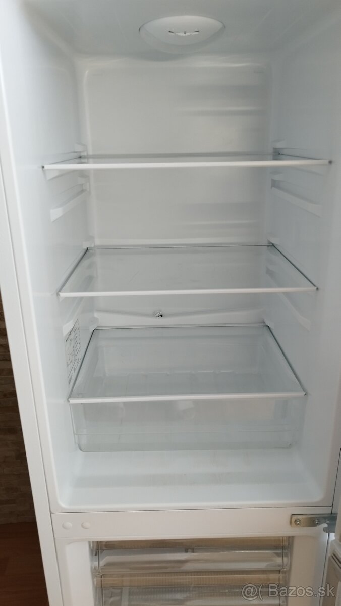Chladnička s mrazničkou - 3