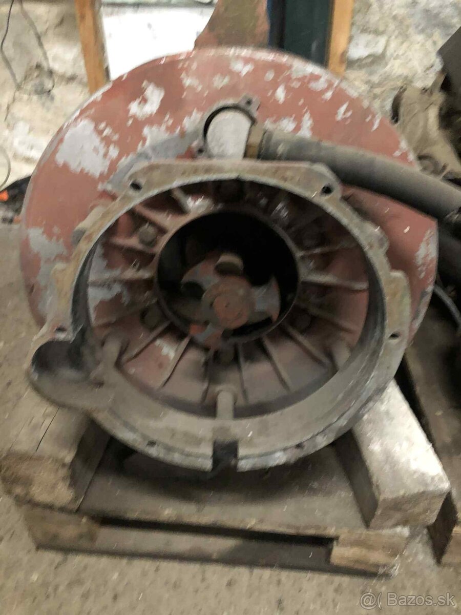 predam skrutkovy kompresor - 3