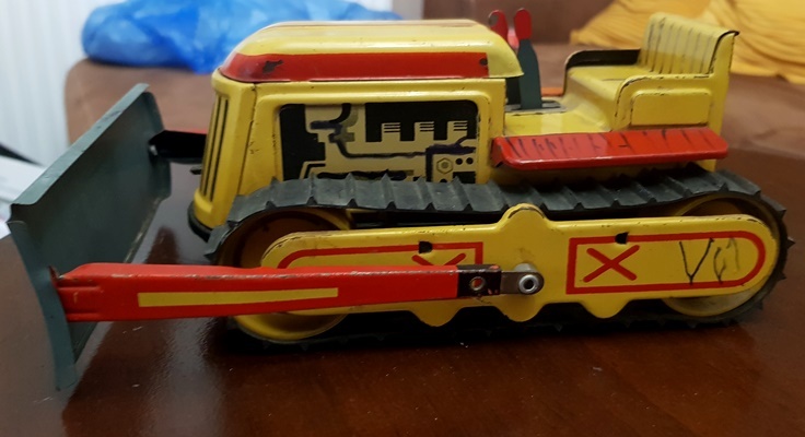 staré hračky : pásový buldozér KDN a iné - 3