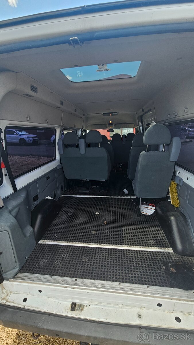 Kúpim lavicu na Ford transit bus - 3
