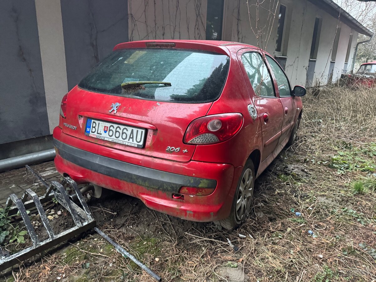 Predám Peugeot 206 + - 3