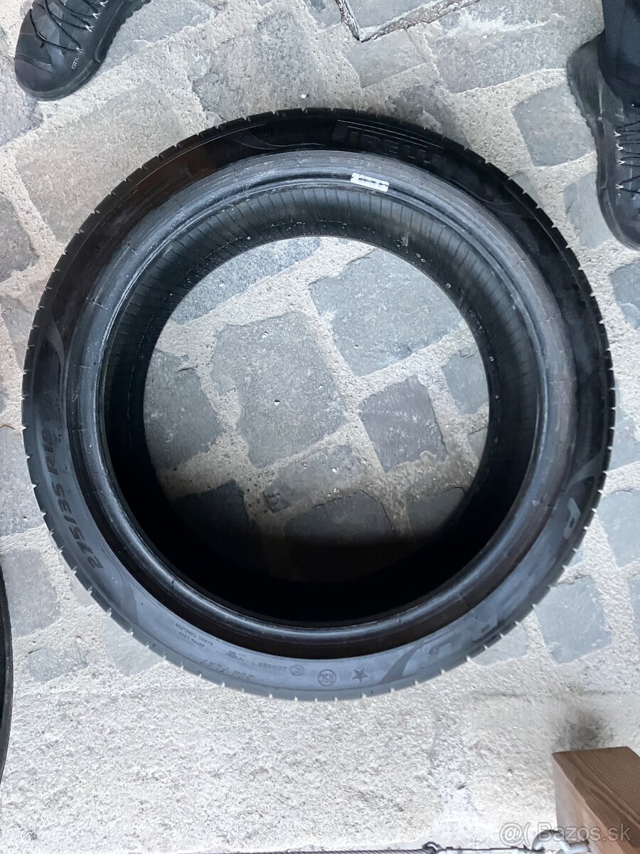 2x 245/40 r19 - 2x 275/35 r19 - 3