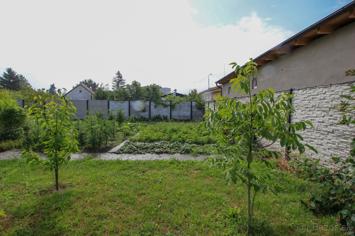 NA PREDAJ – Pestovaná záhrada s chatkou v lokalite Žabí Maje - 3