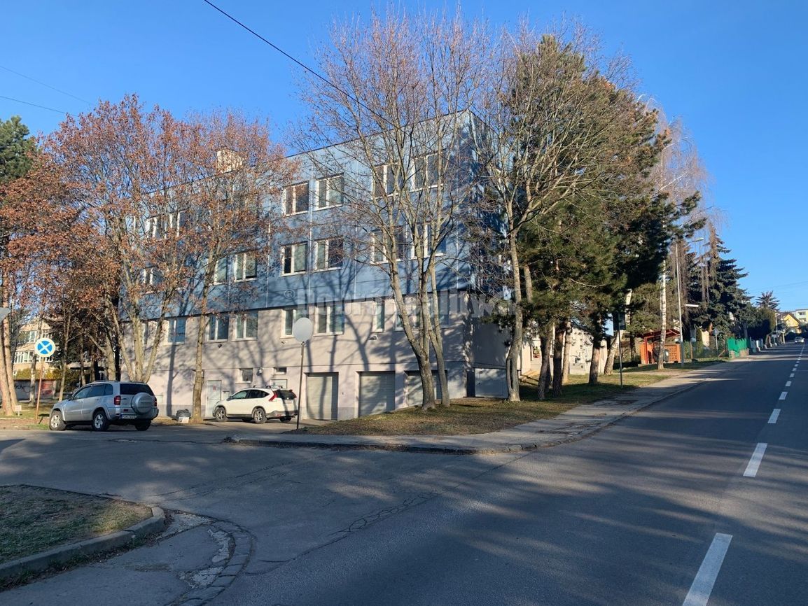 DOBRÉ REALITY - Kancelária na prenájom, 15 m2, budova Allian - 3