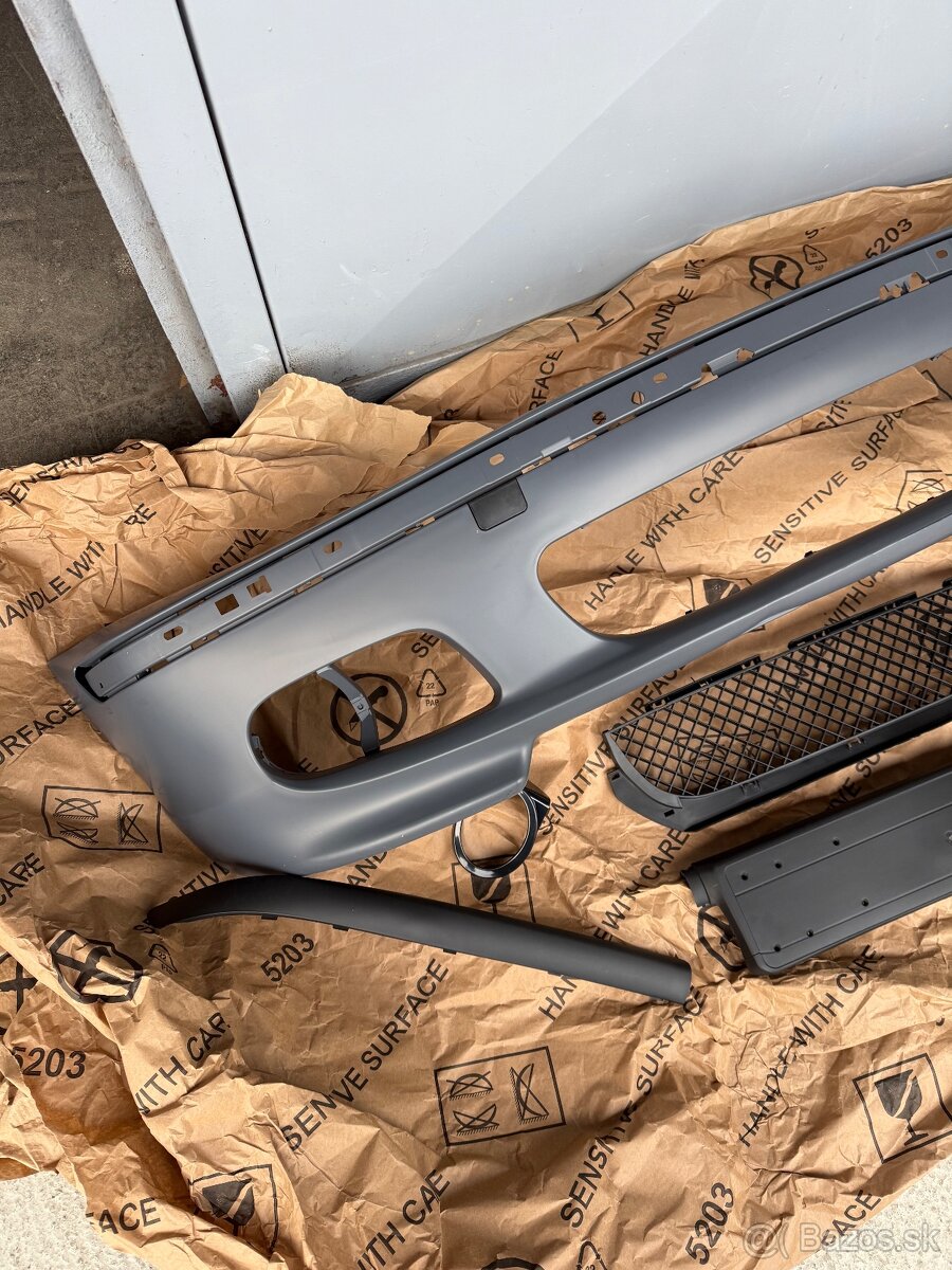 Predny M paket naraznik pre BMW E46 - 3