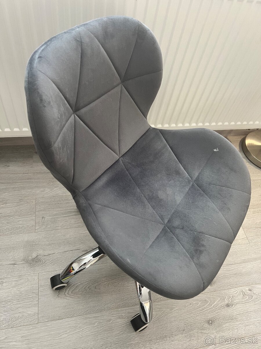 Otočná stolička na kolieskach - 3