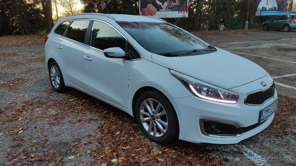 KIA CEED SW 1.6 GDI GOLD A/T (2017) – Po masívnom servise - 3
