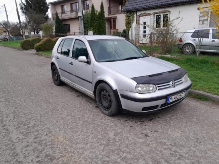 Rozpredám na diely Golf 4 1.9 66kw - 3