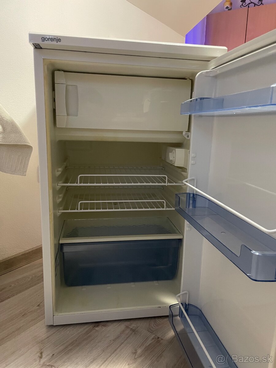 Malá chladnička Gorenje – plne funkčná - 3