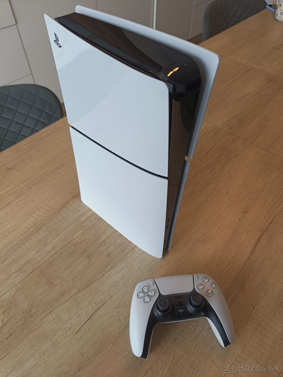 PS5 Disc Edition – ako nová, v záruke (kupovaná 12/2025) - 3