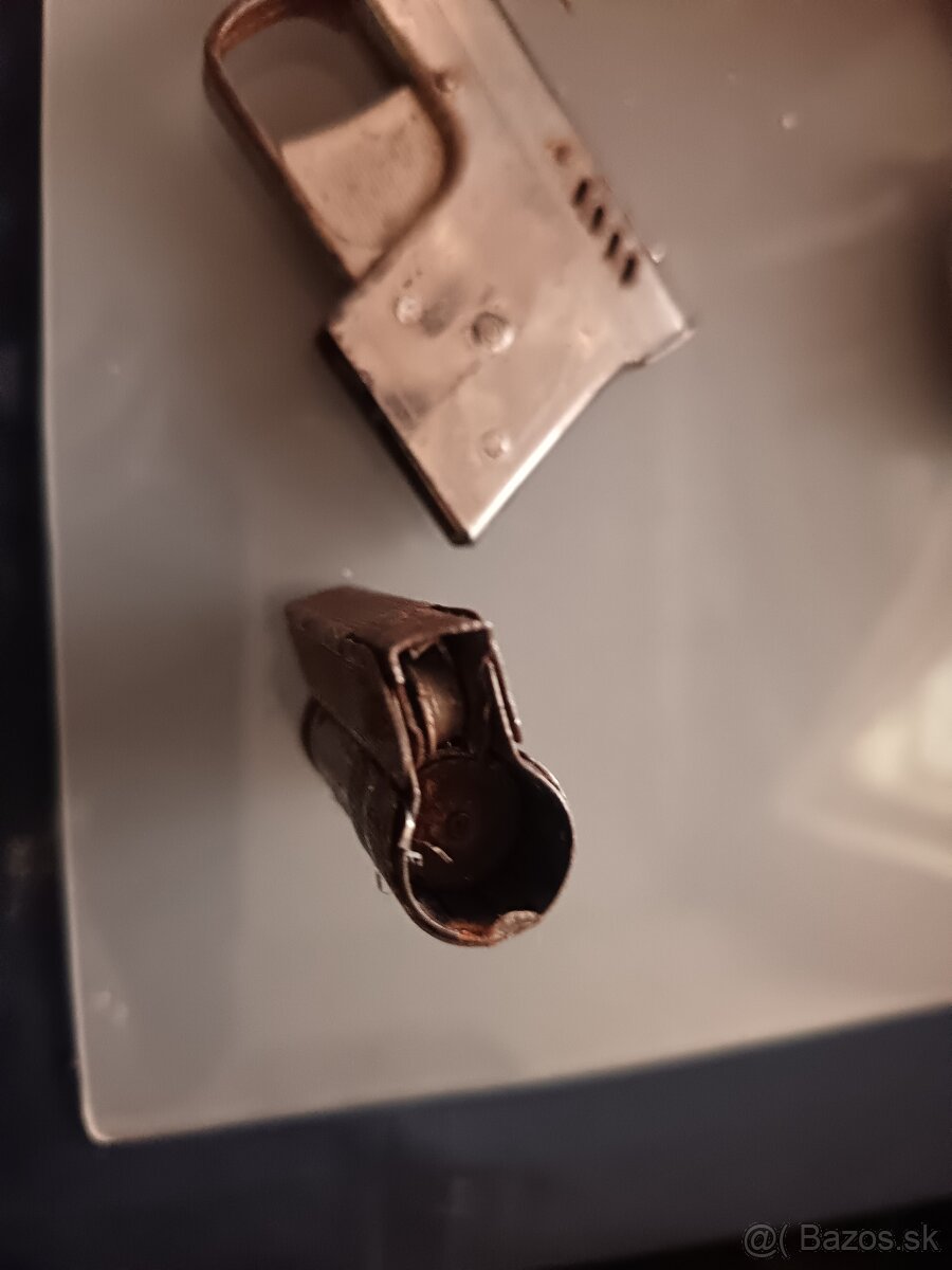 Predám staré zapaľovače - 3