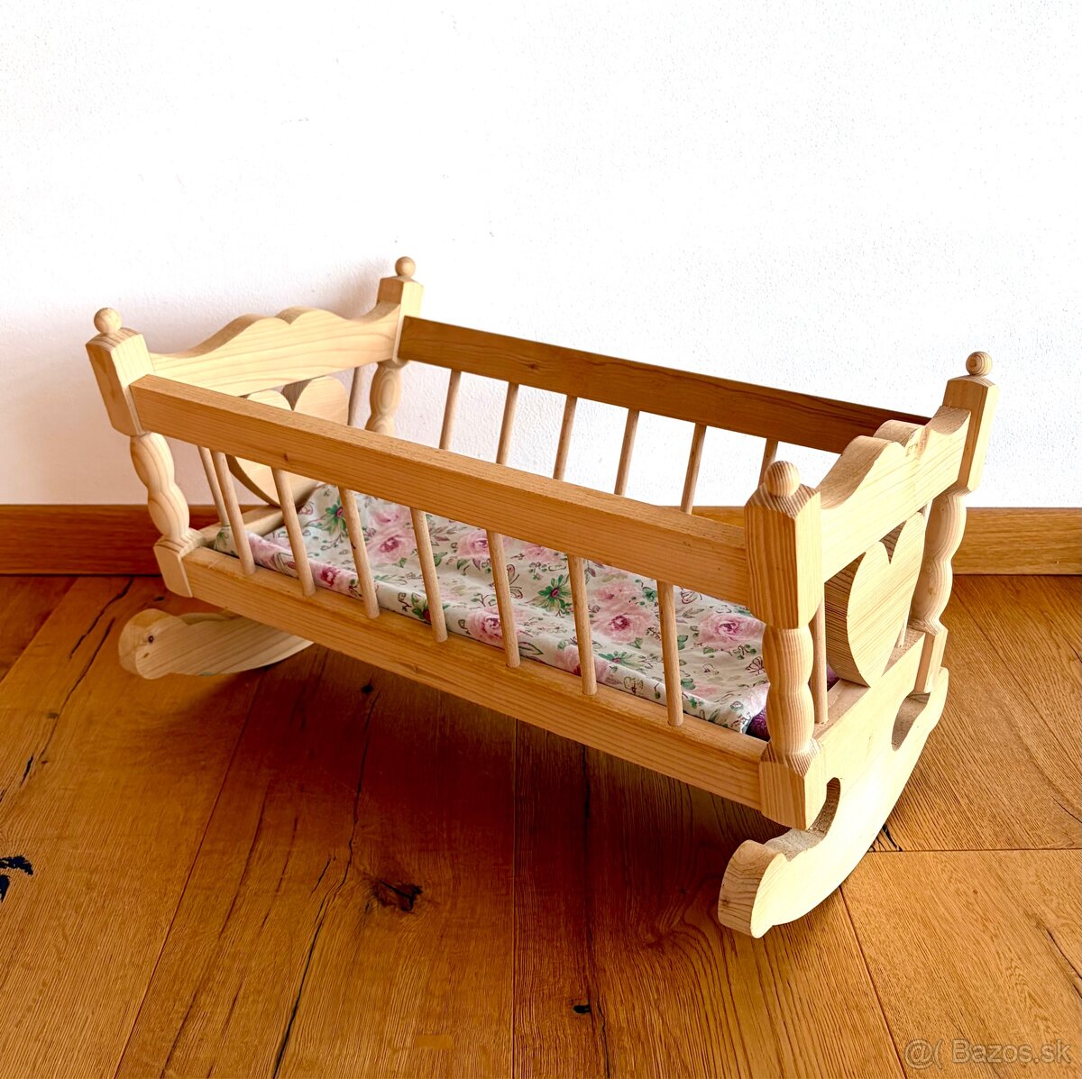 Stará dřevěná kolébka pro panenky - 3