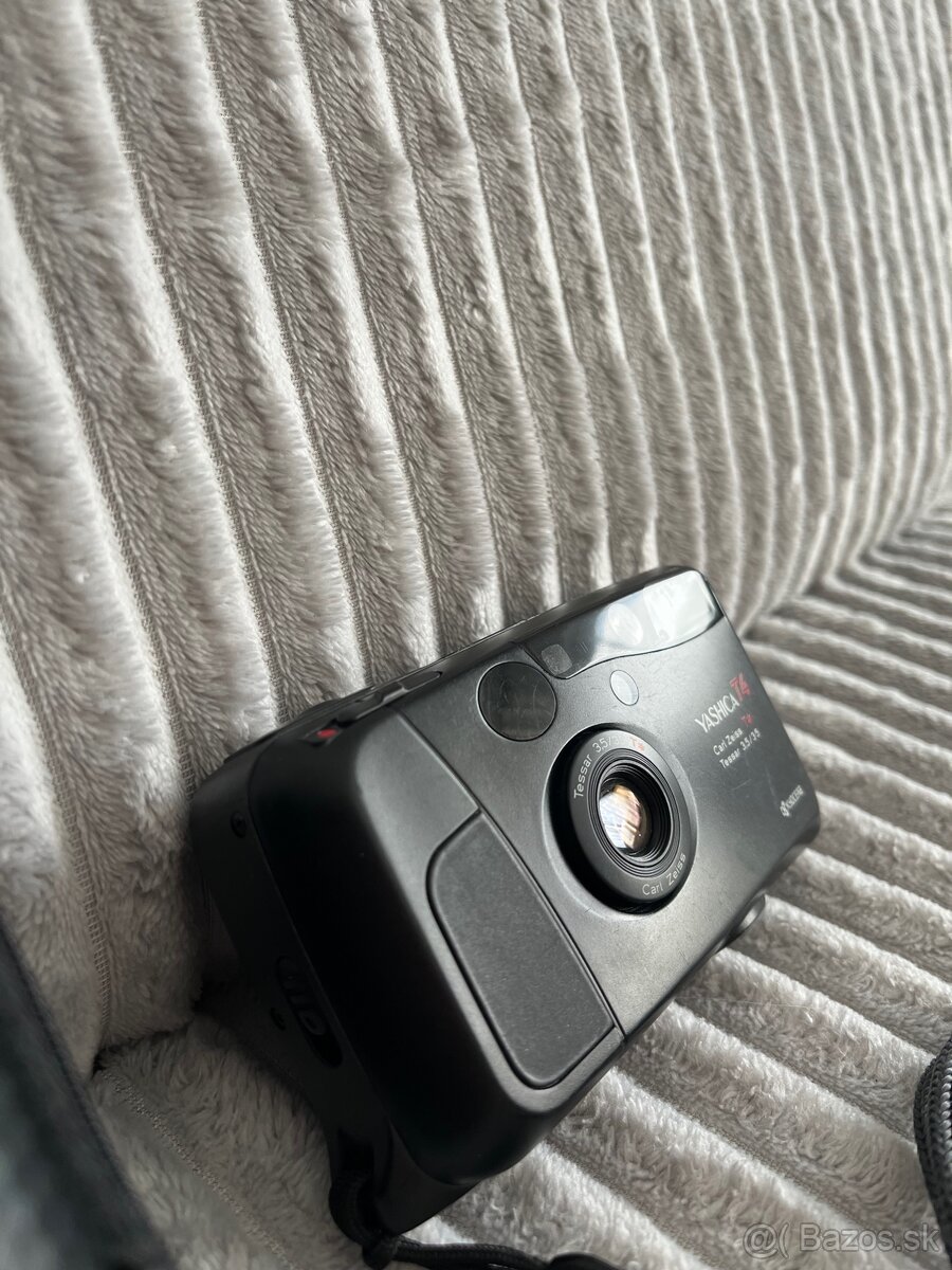 Yashica T4 - 3