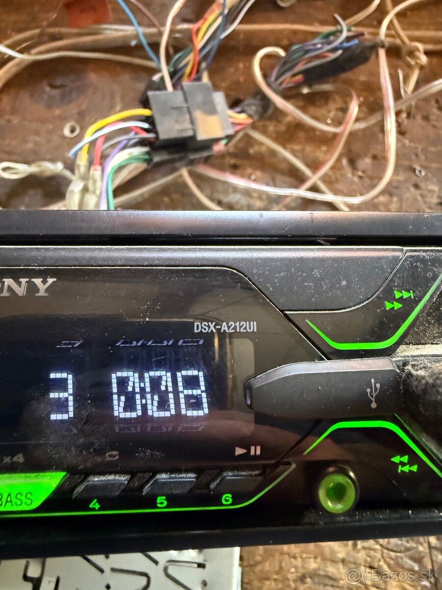 Pioneer AVH-290BT - 3