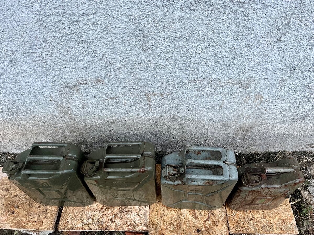 Vojenský plechový kanister (bandaska) - 1ks - 3