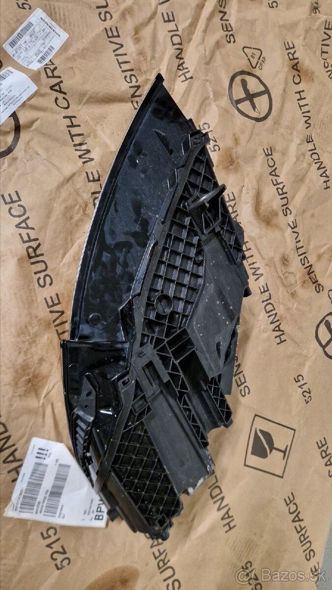 Práve predné svetlo na audi Q7 4m lift - 3