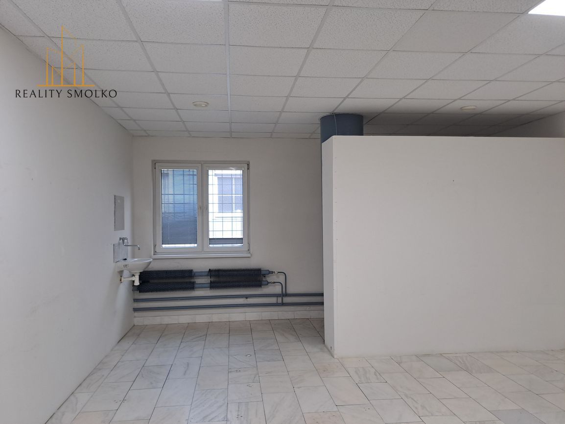 Prenájom kancelárskeho priestoru na Námestí slobody v Humenn - 3