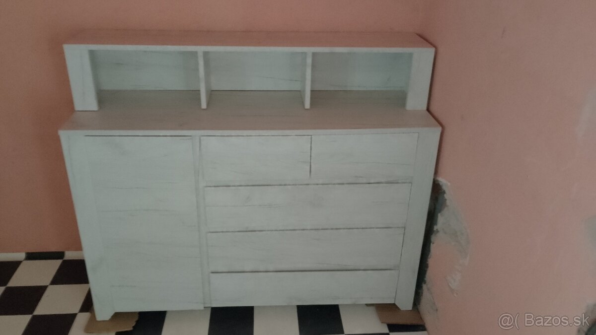 Predám komodu +polička k nej .angel série - 3