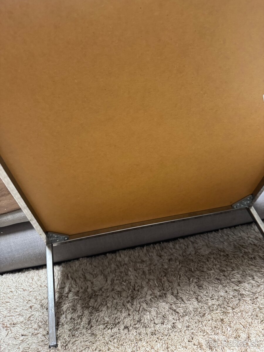 KONFERENČNÝ STOLÍK - 3