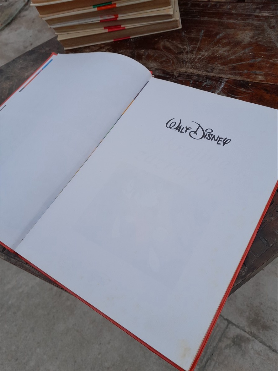 Predám knihu Walt Disney - 3