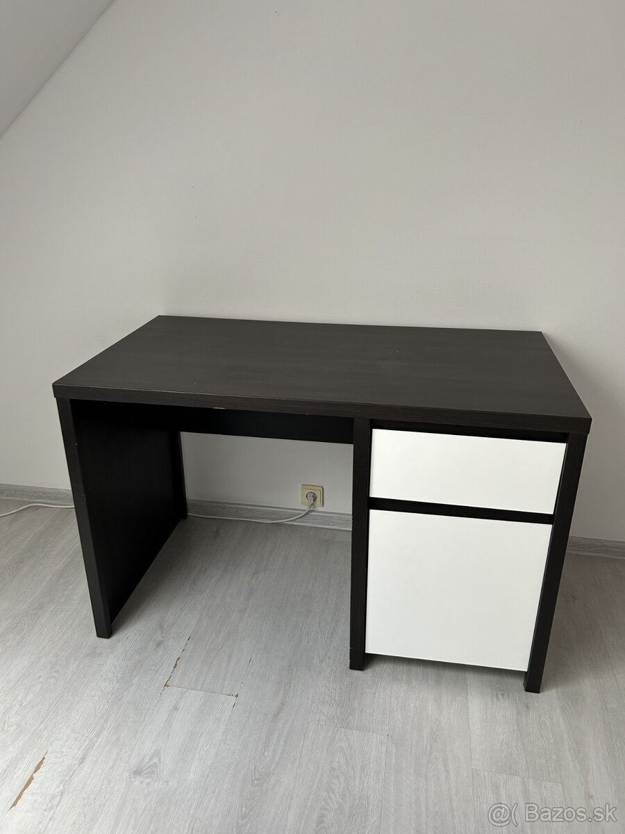 Darujem kancelársky stolík - 3