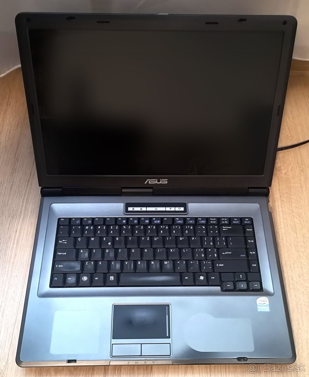 Predám starší notebook Asus - 3