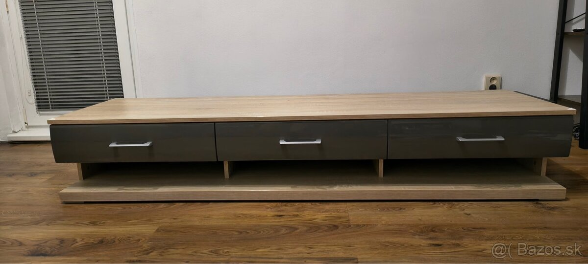 Obývačkova stena - 3