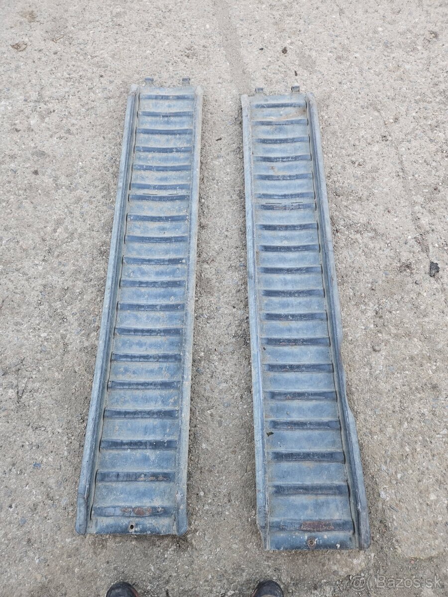 Prívesný vozík dvojnápravový - 3