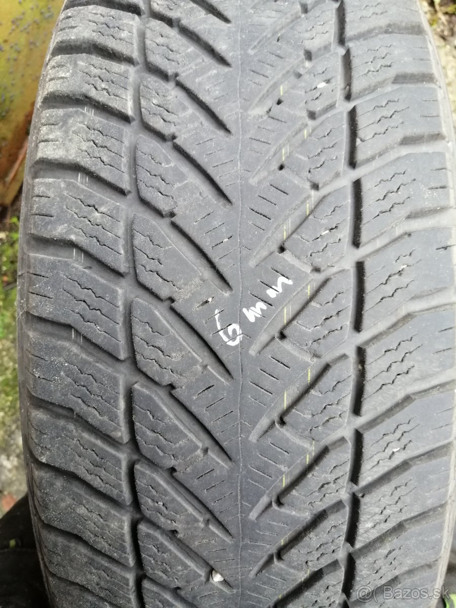 225/65R17 GoodYear UltraGrip+ SUV 4x4 - 3