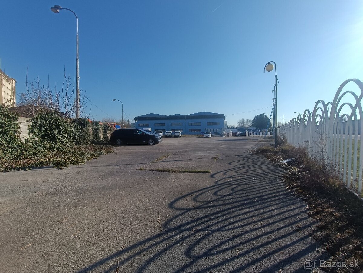 Prenájom pozemku 1152m2 + 8000m2 v Piešťanoch - 3