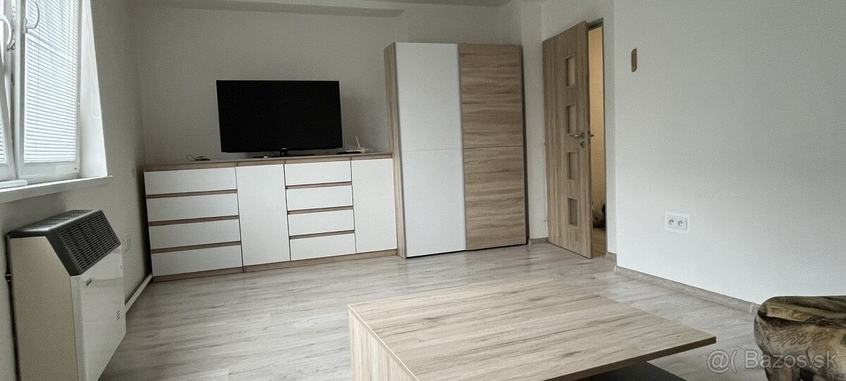 Prenájom 1,5 izb .bytu v Sučanoch - 3