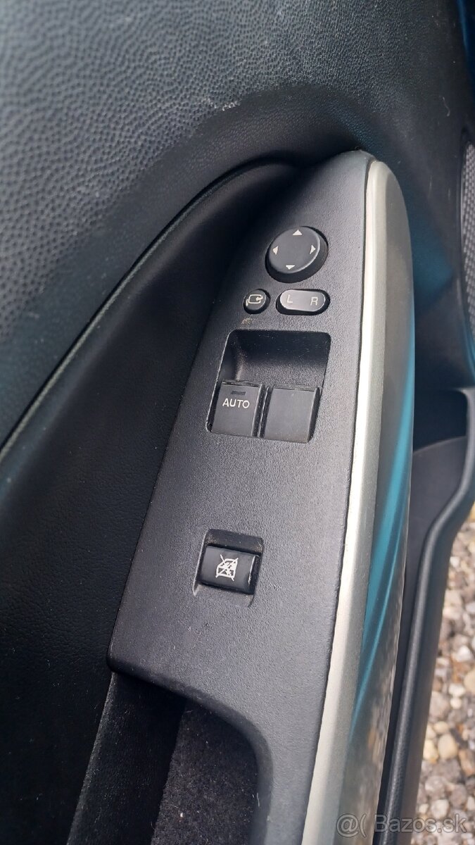 Mazda 2 1.35i rok 2007-13 153.200km - 3