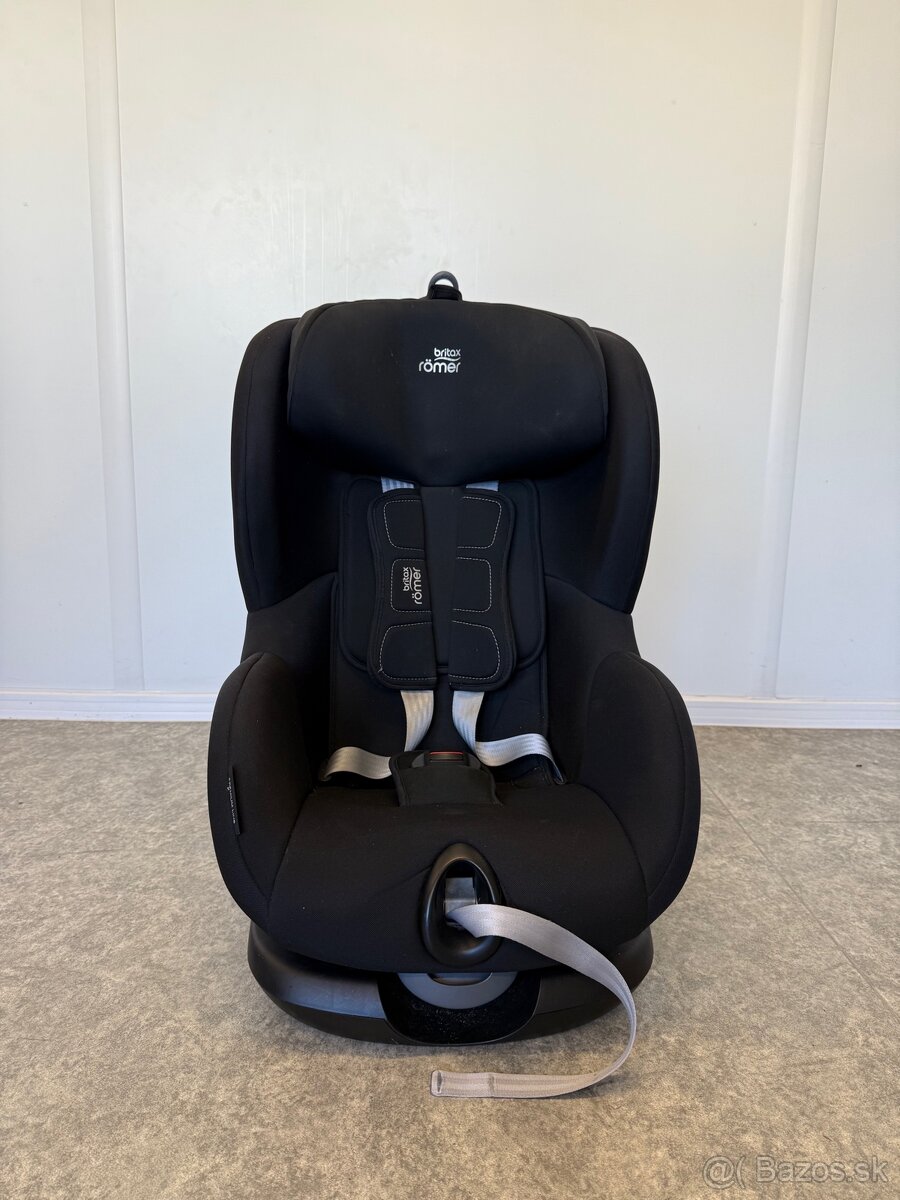 Britax Römer Trifix i-Size Cosmos Black autosedačka - 3