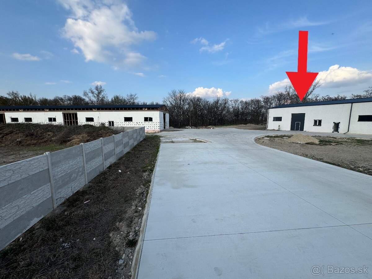 Skladový priestor 125 m² výška stropu 5,1 m Komárno Harčáš - 3
