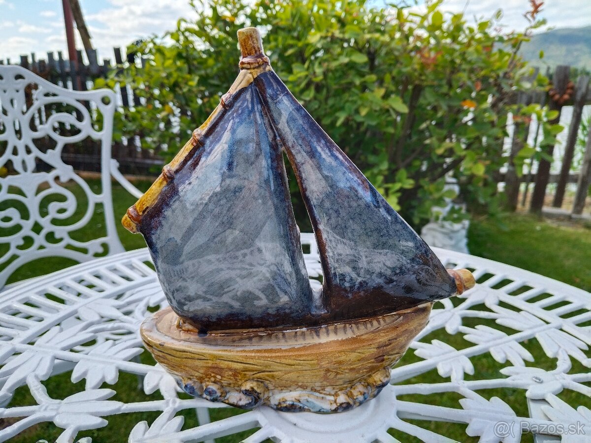 Keramická soška plachetnice - 3