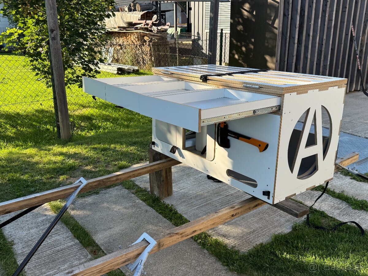 Kempingová vstavba do dodávky - 3