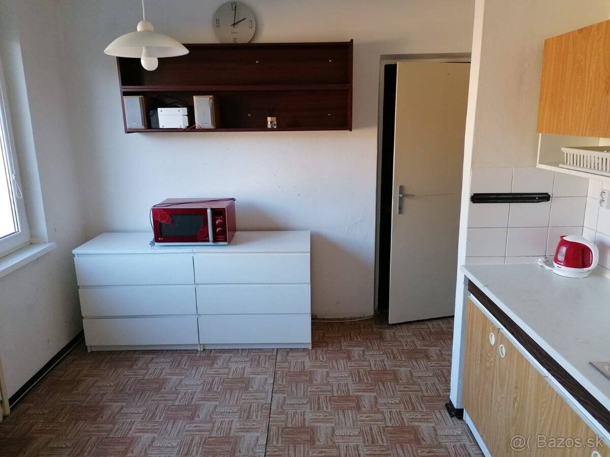 Predaj 1-izbový byt ZVOLEN Podborová - 3