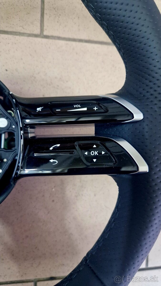 Volant MERCEDES AMG - 3