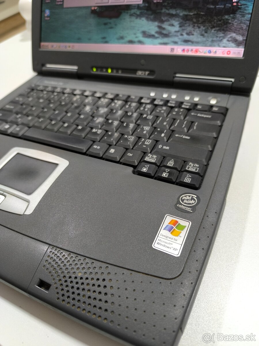 Acer TravelMate 230 - 3