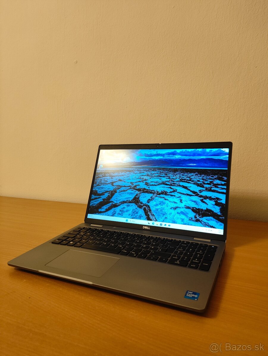 Dell Latitude 5520 | i5 • 16GB • 512GB SSD - 3