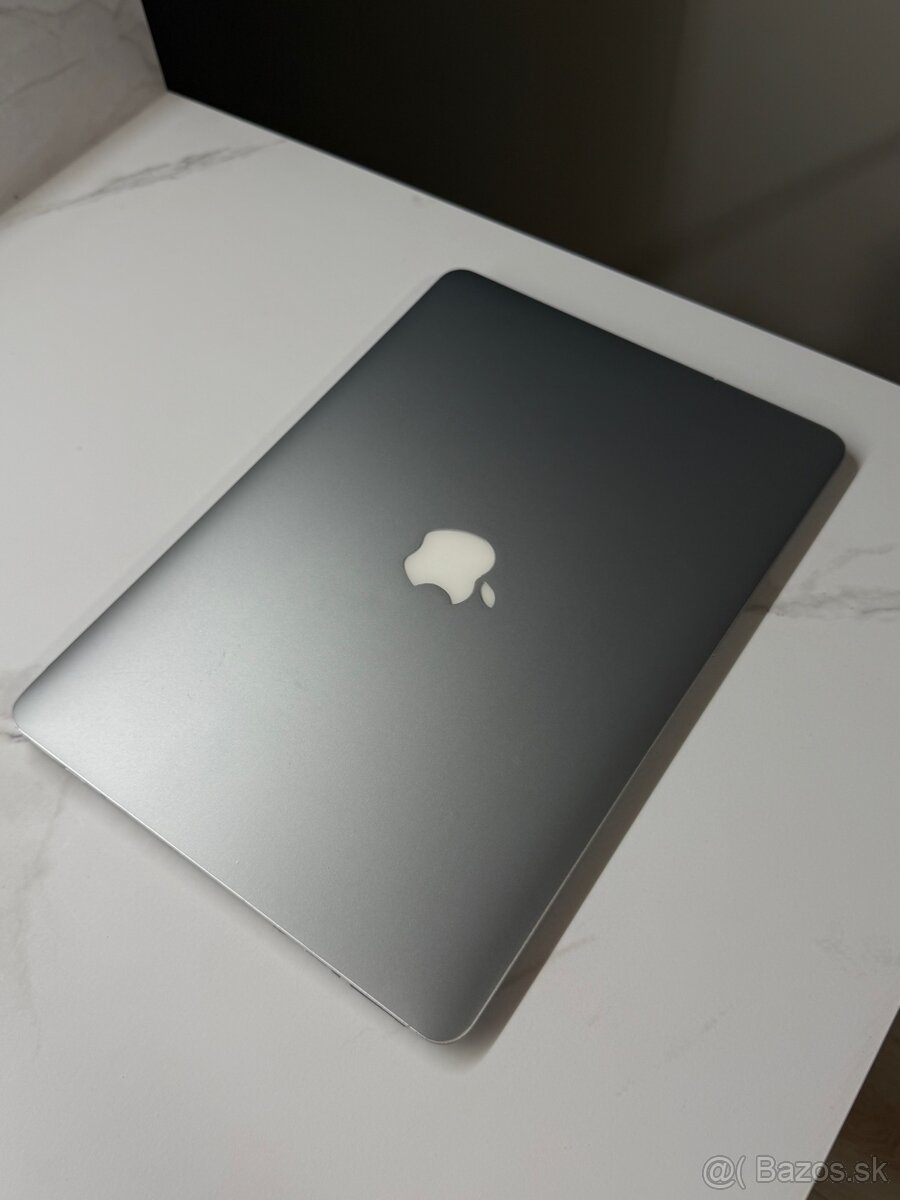 MacBook Air - 3